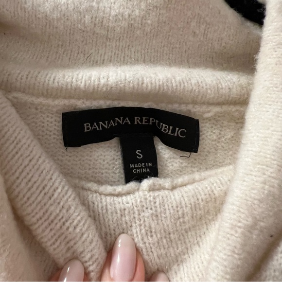 Banana Republic Merino Blend Mock Neck Cream Sweater - Picture 3 of 6